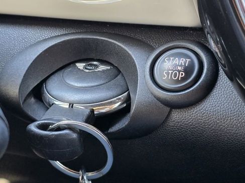 Used 2015 MINI Cooper Base image 33