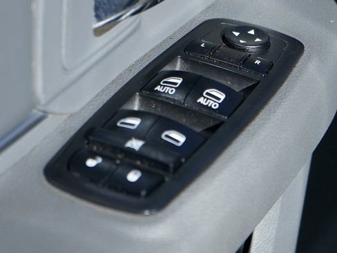 Used 2018 RAM 1500 Big Horn RWD image 15