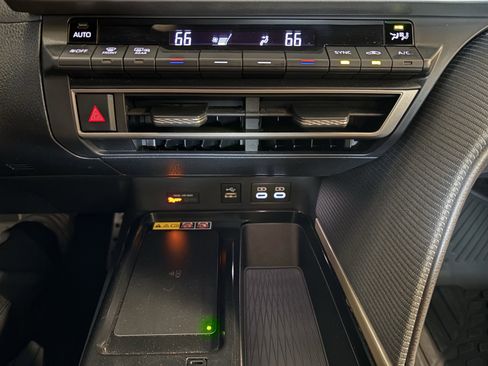 Certified 2025 Toyota Camry SE image 15