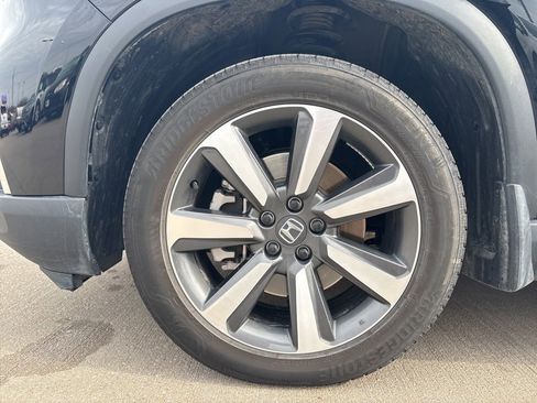 Certified 2023 Honda Pilot Touring image 38