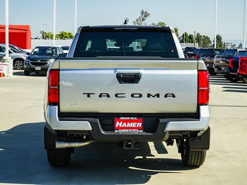 New 2026 Toyota Tacoma SR5 AWD/4WD image 3