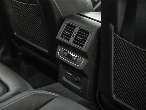 Used 2023 Audi SQ5 Premium Plus w/ Premium Plus Package image 19