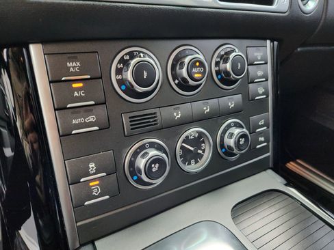 Used 2011 Land Rover Range Rover Supercharged image 13