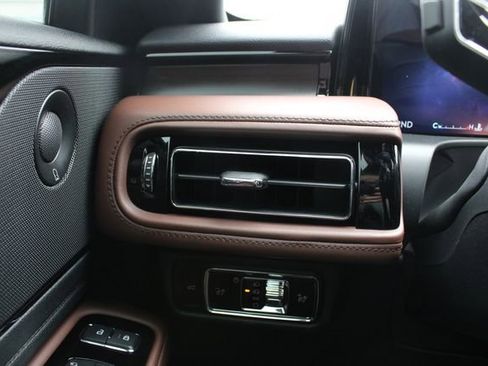 New 2026 Lincoln Aviator Reserve AWD/4WD image 38