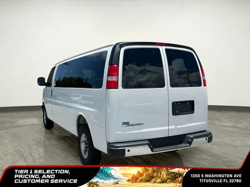 Used 2025 Chevrolet Express 3500 LT w/ LT Preferred Equipment Group RWD image 7