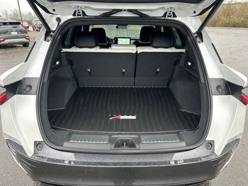 Used 2024 Acura ZDX A-Spec image 17