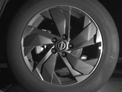 Used 2025 Nissan Rogue SV image 12