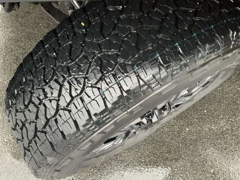 New 2026 GMC Sierra 2500 Denali w/ Denali Reserve Package image 25