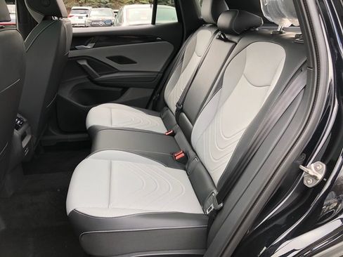 New 2026 Volkswagen Tiguan SE R-Line AWD/4WD image 35