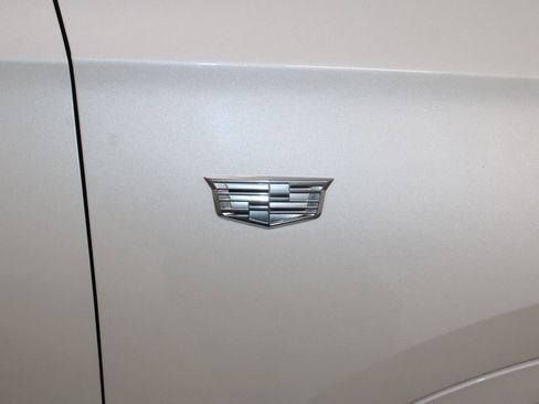 Used 2024 Cadillac XT6 Premium Luxury image 12