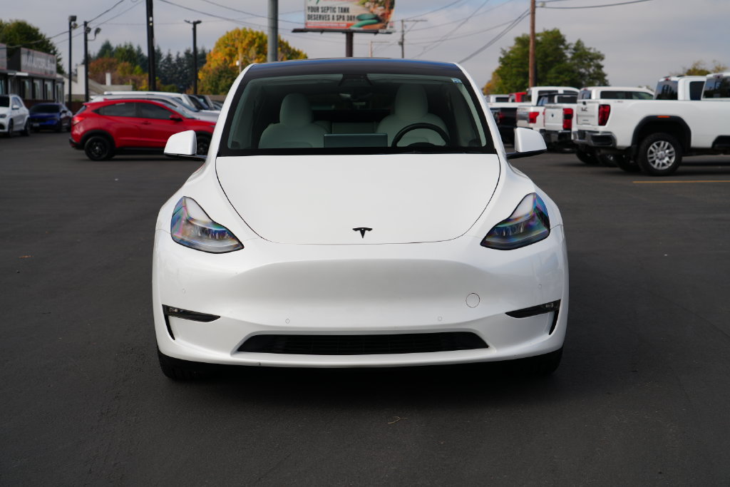 Used 2022 Tesla Model Y Performance AWD/4WD image 3