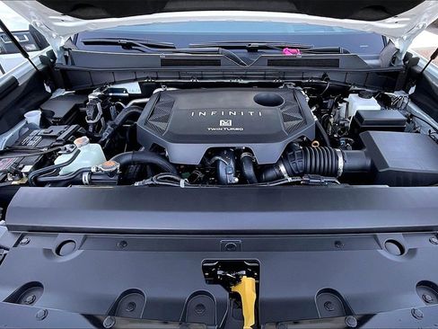 New 2026 INFINITI QX80 Luxe image 12