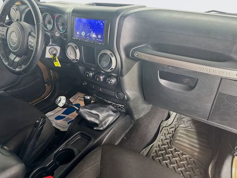 Used 2015 Jeep Wrangler Sport w/ Quick Order Package 23S AWD/4WD image 33