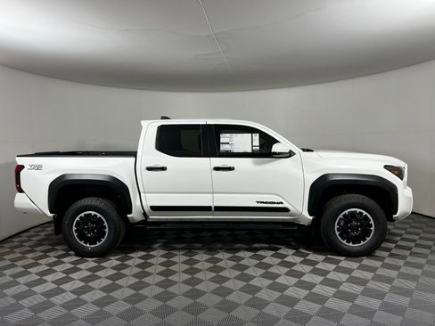 New 2026 Toyota Tacoma TRD Off-Road image 4
