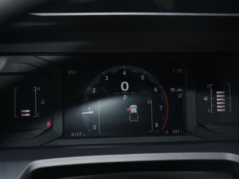 Certified 2025 Toyota Tacoma SR AWD/4WD image 13