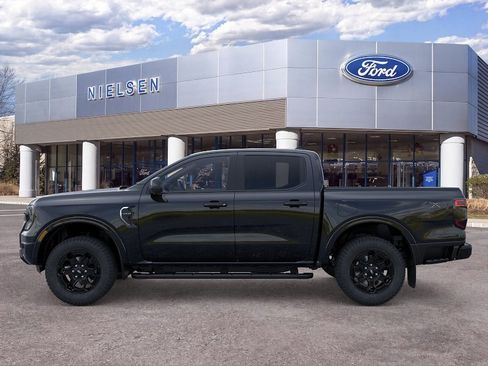 New 2026 Ford Ranger Lariat w/ Black Appearance Package AWD/4WD image 3