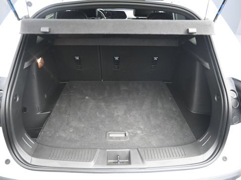 Used 2026 Chevrolet Trax RS w/ Sunroof Package FWD image 27