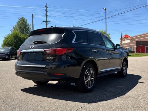 Used 2019 INFINITI QX60 Luxe w/ Essential Package AWD/4WD image 4