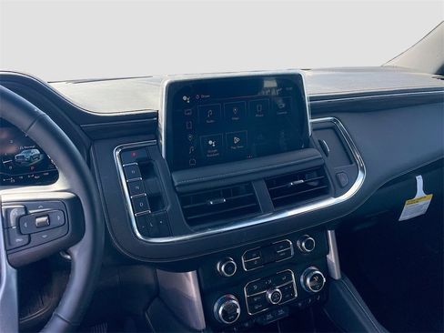 Used 2024 GMC Yukon XL SLT w/ SLT Luxury Package image 15