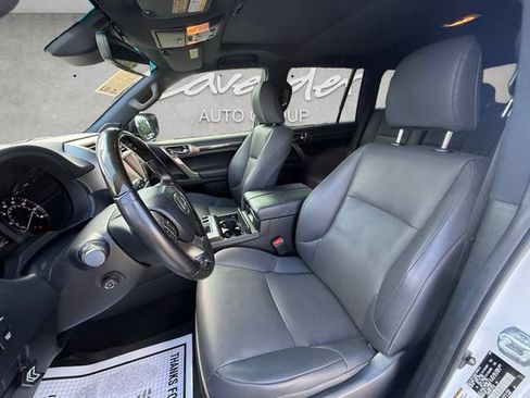 Used 2020 Lexus GX 460 Premium w/ Premium Package AWD/4WD image 24