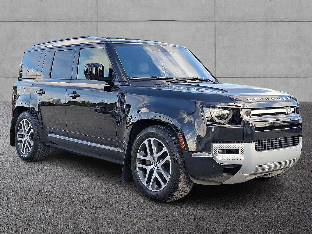 Used 2022 Land Rover Defender 110 XS Edition AWD/4WD image 3
