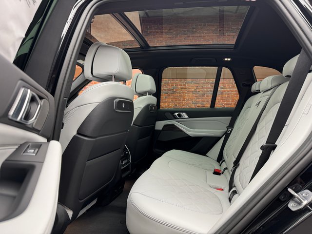 Used 2026 BMW X5 xDrive40i AWD/4WD image 23