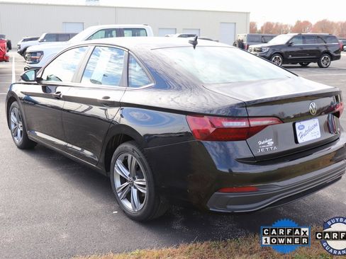 Used 2024 Volkswagen Jetta SE image 6