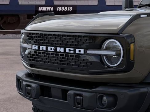 New 2026 Ford Bronco Badlands AWD/4WD image 19