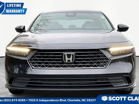 Used 2025 Honda Accord SE image 2