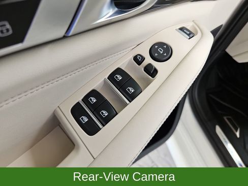 Used 2025 BMW X5 xDrive40i w/ M Sport Package AWD/4WD image 30