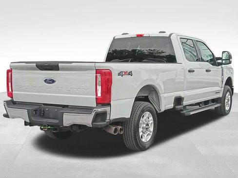 Certified 2025 Ford F250 XLT AWD/4WD image 3