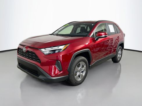 Used 2025 Toyota RAV4 XLE FWD image 10