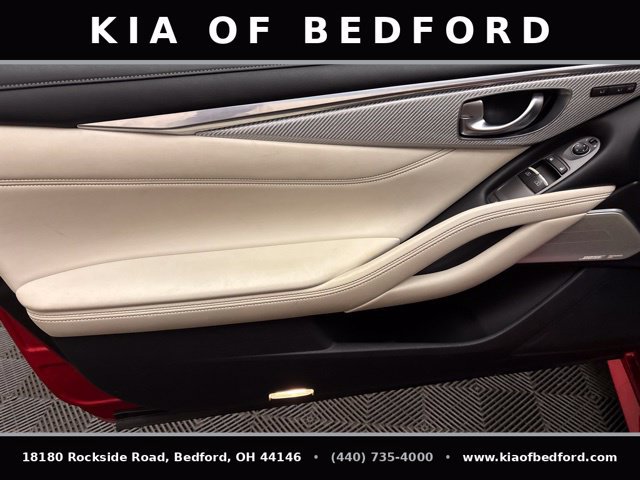 Used 2017 INFINITI Q60 Red Sport 400 AWD/4WD image 12