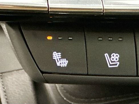 Used 2024 Cadillac XT4 Sport image 19