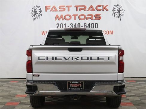 Used 2021 Chevrolet Silverado 1500 LT AWD/4WD image 5