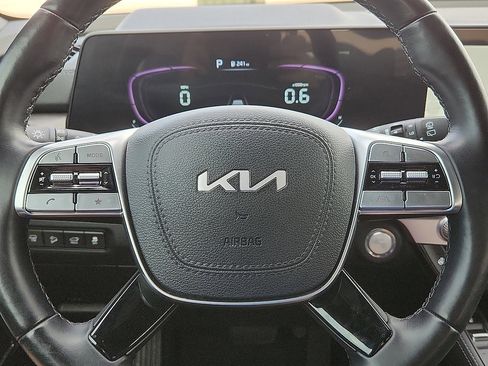 Used 2024 Kia Telluride EX X-Line image 11