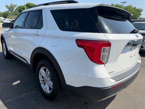 Certified 2023 Ford Explorer XLT w/ Equipment Group 202A AWD/4WD image 3