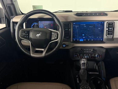 Used 2024 Ford Bronco Wildtrak AWD/4WD image 15