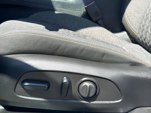 Used 2024 Chevrolet Equinox LT AWD/4WD image 14