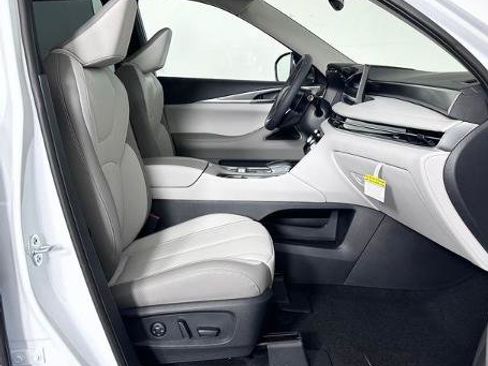 Certified 2026 INFINITI QX60 Luxe w/ Cargo Package AWD/4WD image 28