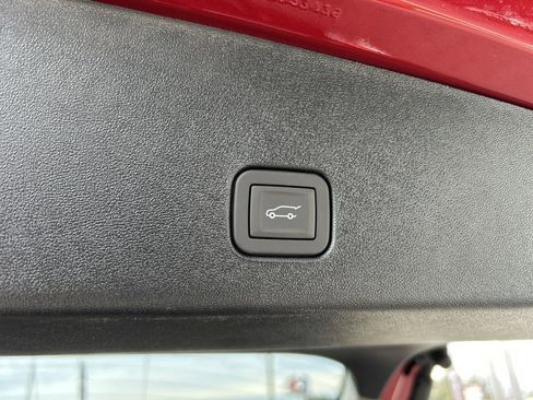 New 2026 Cadillac Optiq Luxury 2 image 11