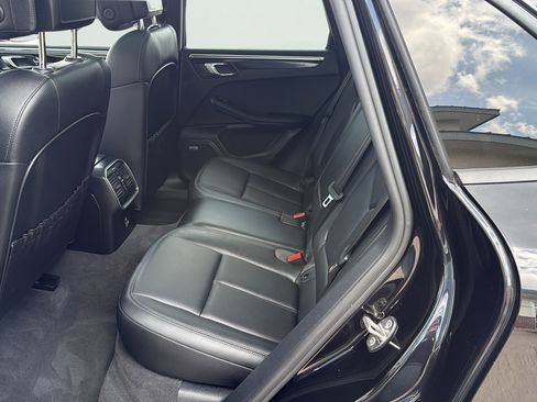 Used 2021 Porsche Macan AWD/4WD image 9