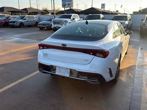 Used 2021 Kia K5 EX image 9