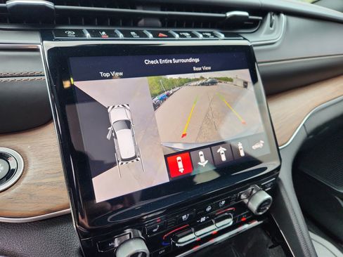 Used 2022 Jeep Grand Cherokee Summit w/ Adv Protech Group IV image 39