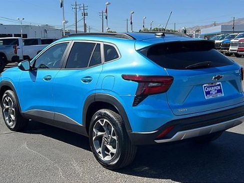 New 2026 Chevrolet Trax LT w/ LT Convenience Package image 7