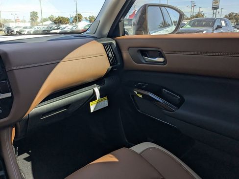 New 2026 Nissan Pathfinder Platinum w/ Cargo Package FWD image 17