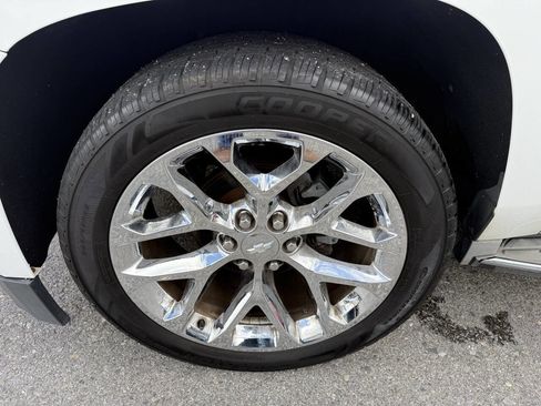 Used 2016 Chevrolet Suburban LTZ image 37