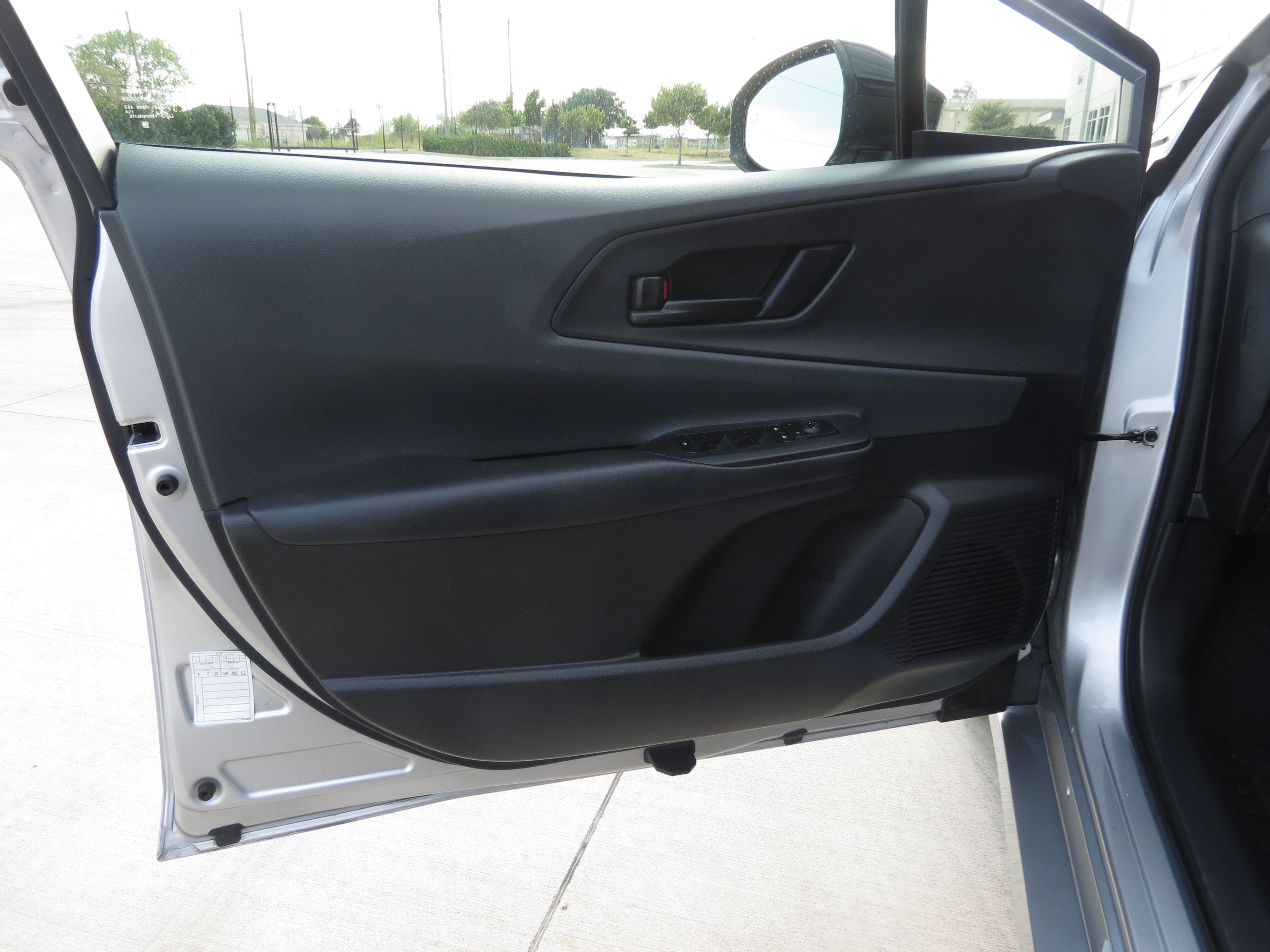 Used 2023 Toyota Prius LE FWD image 25