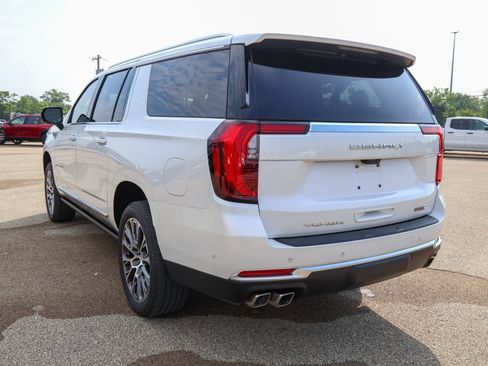 Used 2025 GMC Yukon XL Denali w/ Denali Reserve Package AWD/4WD image 38