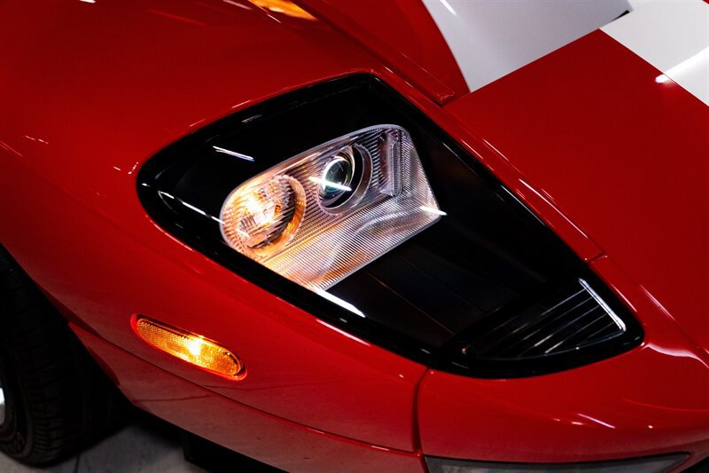 Used 2005 Ford GT RWD image 38
